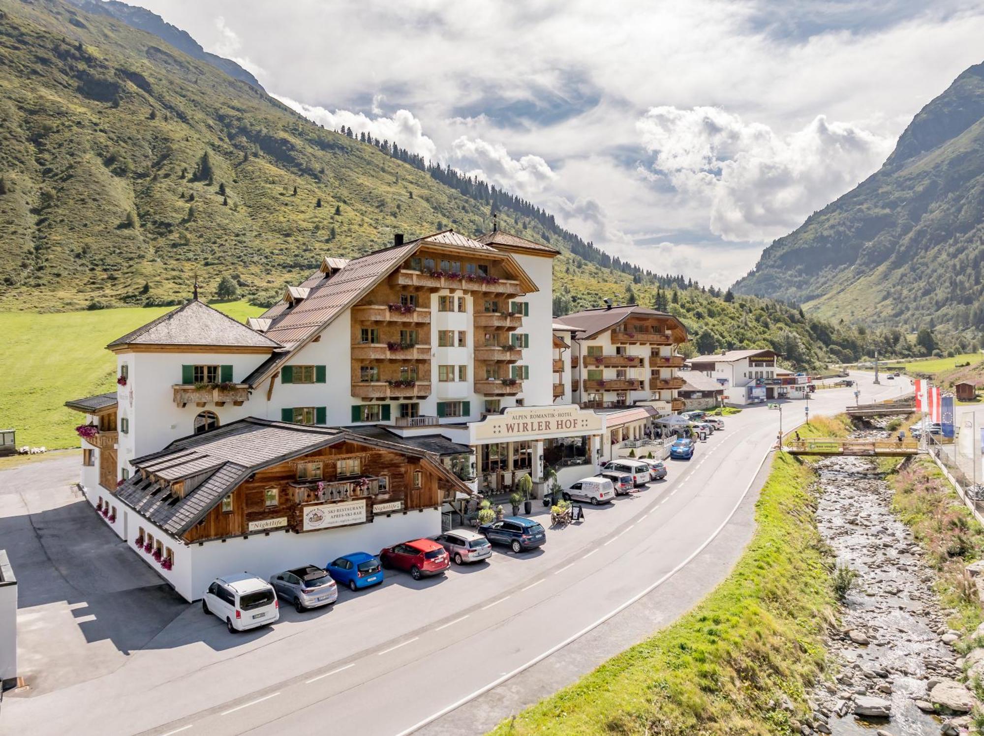 Alpenromantik-Hotel Wirlerhof กัลเทือร์ ภายนอก รูปภาพ