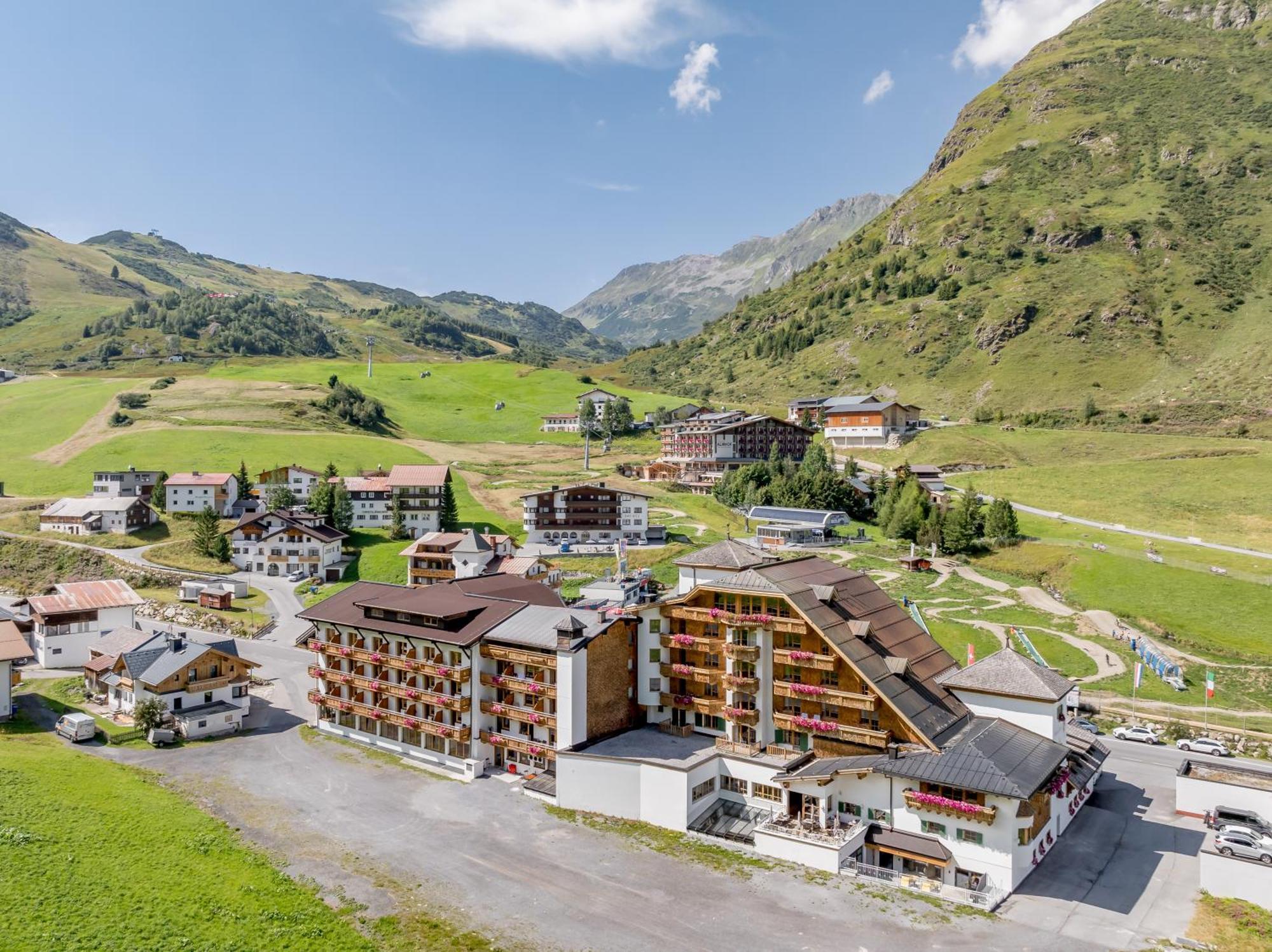 Alpenromantik-Hotel Wirlerhof กัลเทือร์ ภายนอก รูปภาพ