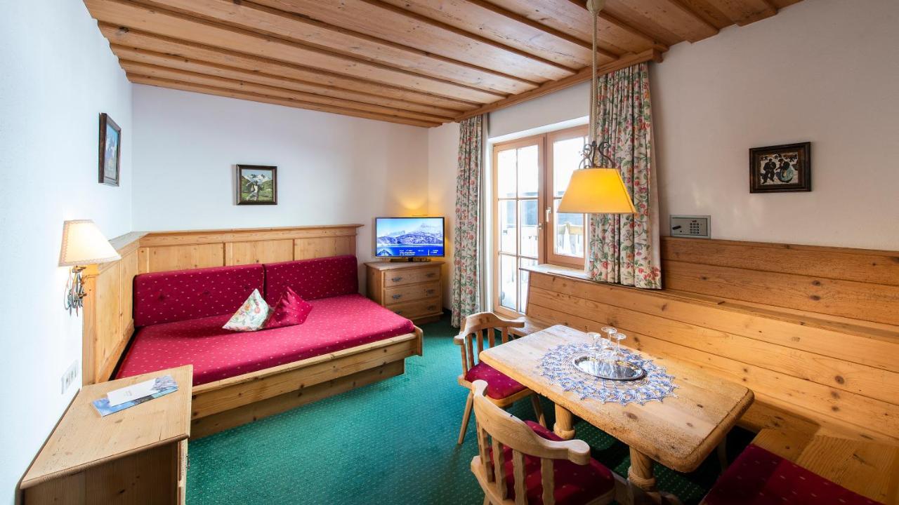 Alpenromantik-Hotel Wirlerhof กัลเทือร์ ภายนอก รูปภาพ